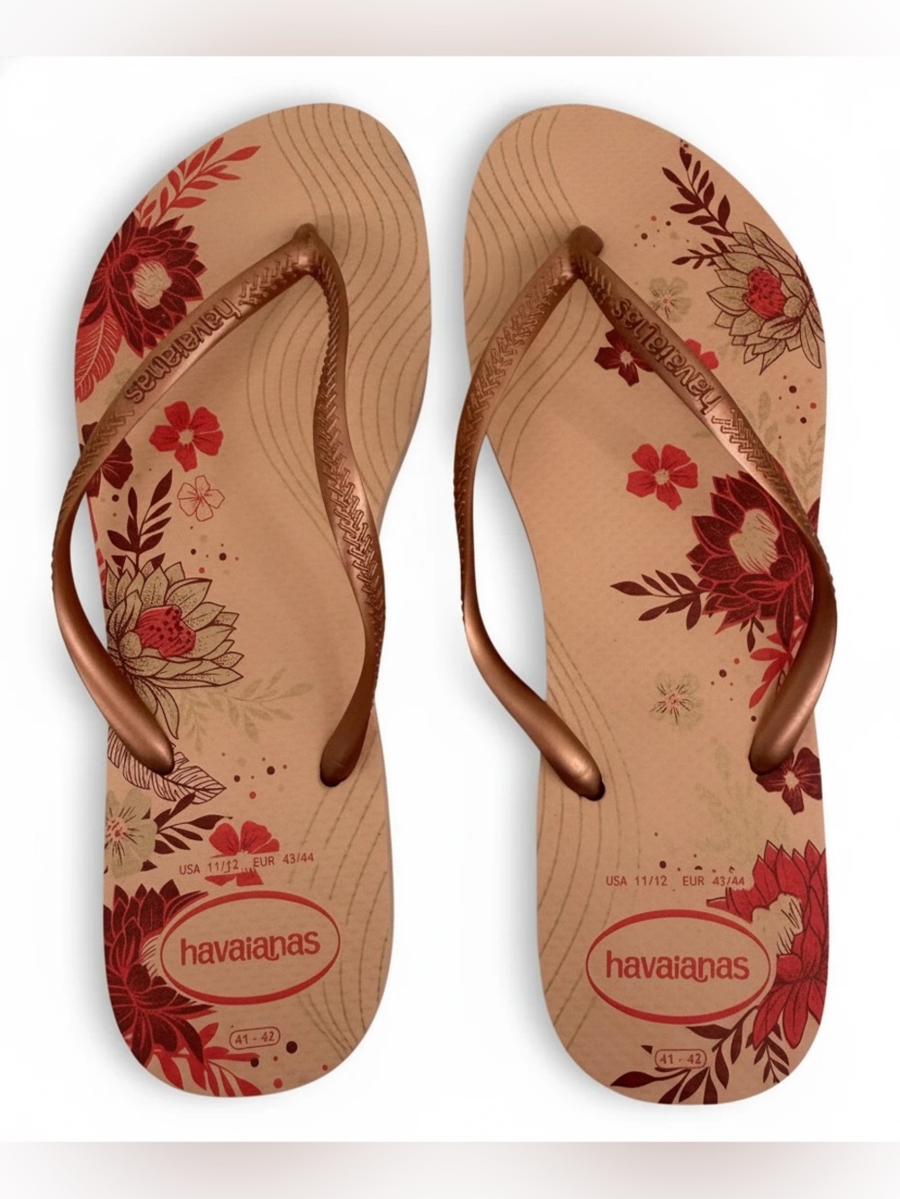 Havaianas Women’s Slim Organic flip flops in Rose Gold. Size 11/12